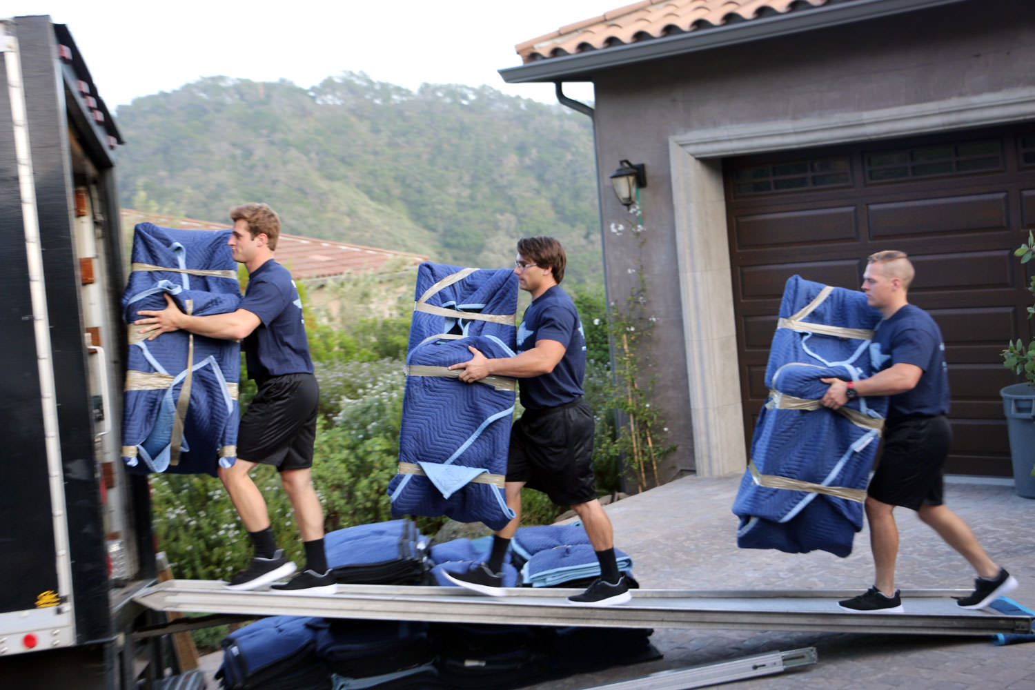 Commercial Movers near Seattle, WA
